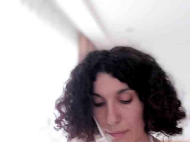 Curly-Sue webcam