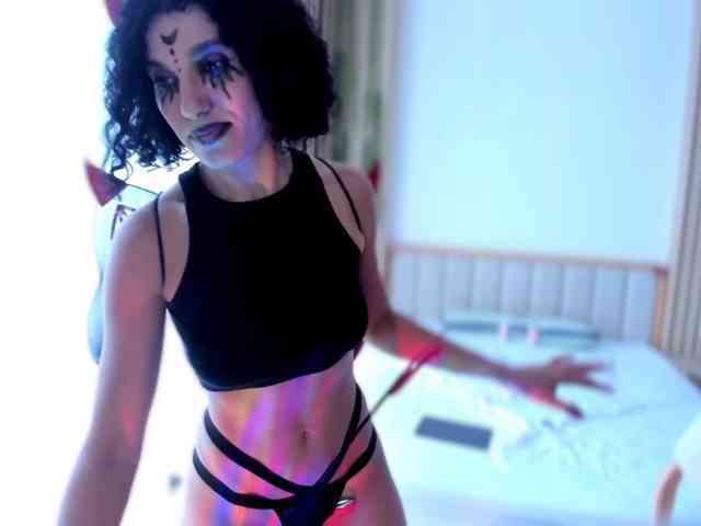 Curly-Sue webcam