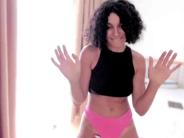 curly-sue's live room
