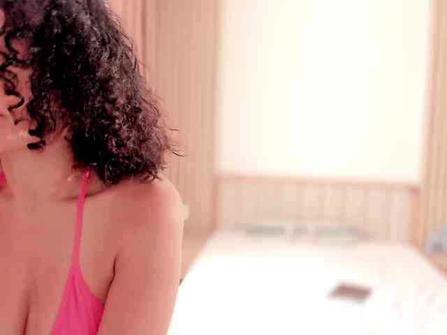 Curly-Sue webcam