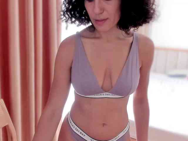 Curly-Sue webcam