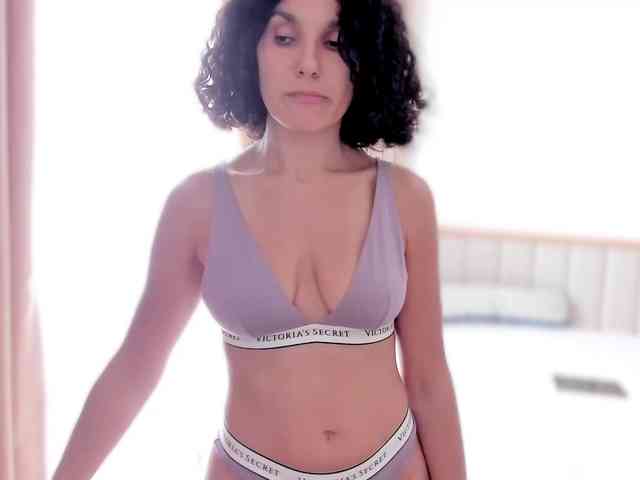 Curly-Sue webcam