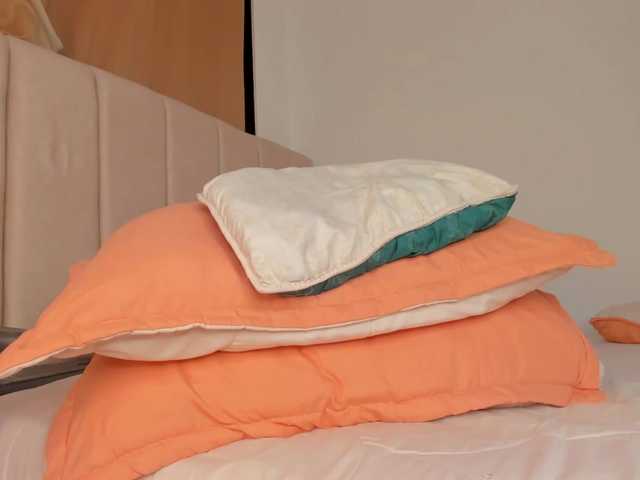 isa-bunny1 live cam on BongaCams