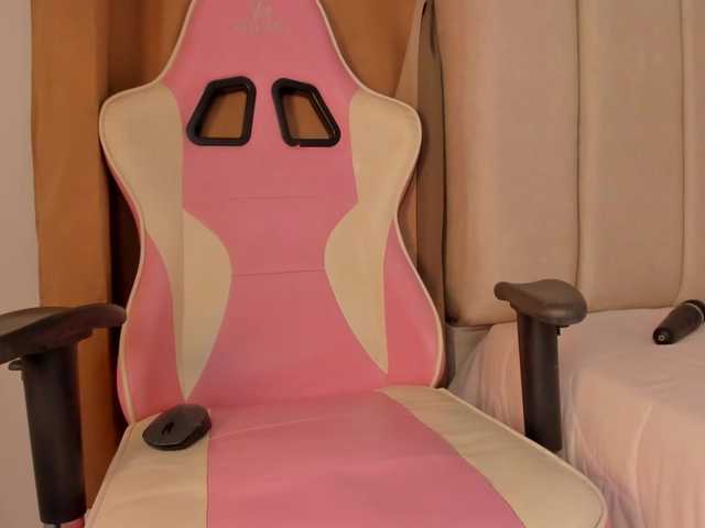 isa-bunny1 live cam preview