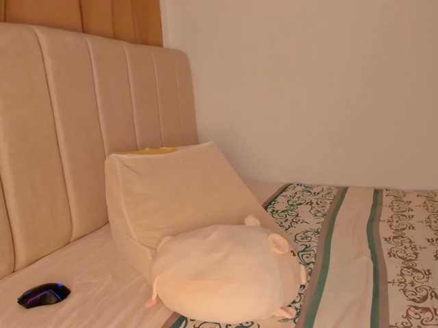 isa-bunny1 live cam on BongaCams