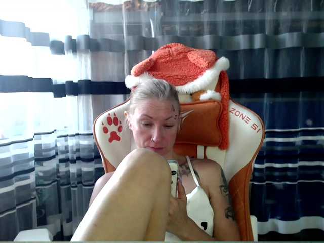 Lollifoxy live webcam show