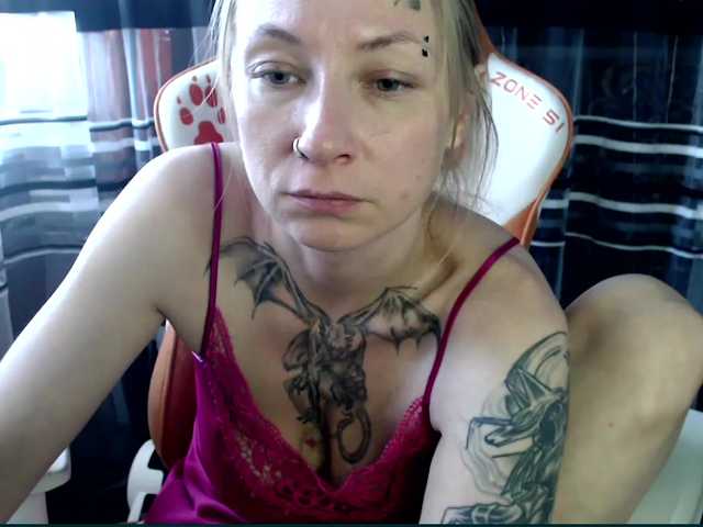 Lollifoxy live cam on BongaCams