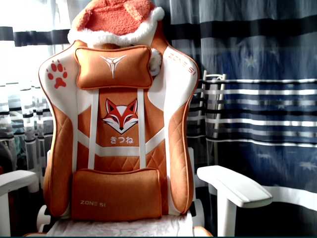 Lollifoxy live cam on BongaCams