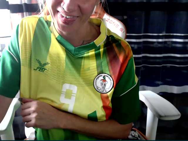 Lollifoxy live cam on BongaCams