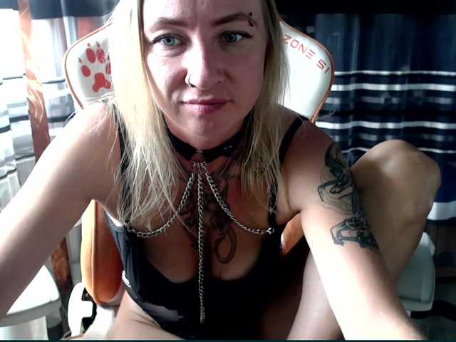 Lollifoxy live webcam show