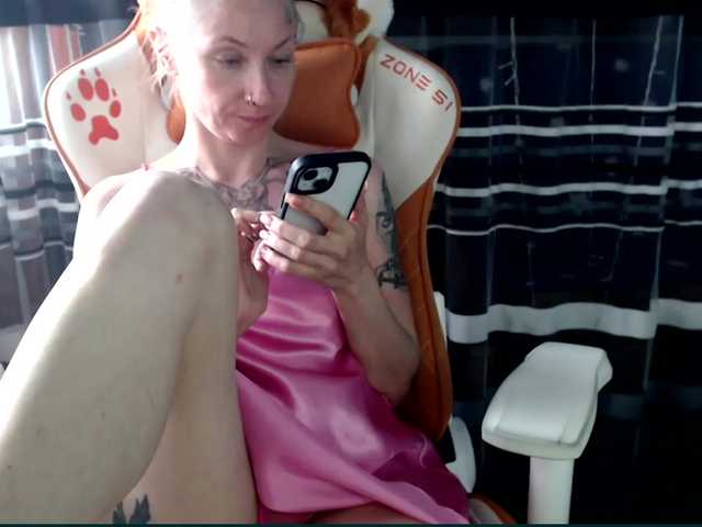 Lollifoxy live cam on BongaCams