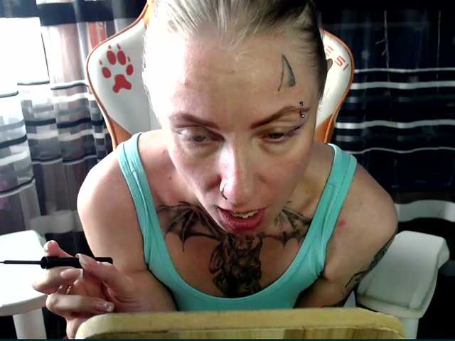Lollifoxy live cam on BongaCams