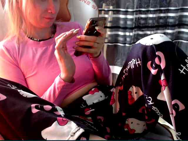 Lollifoxy Live Webcam on BongaCams