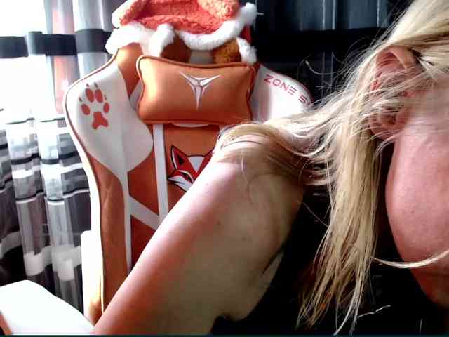 Lollifoxy webcam