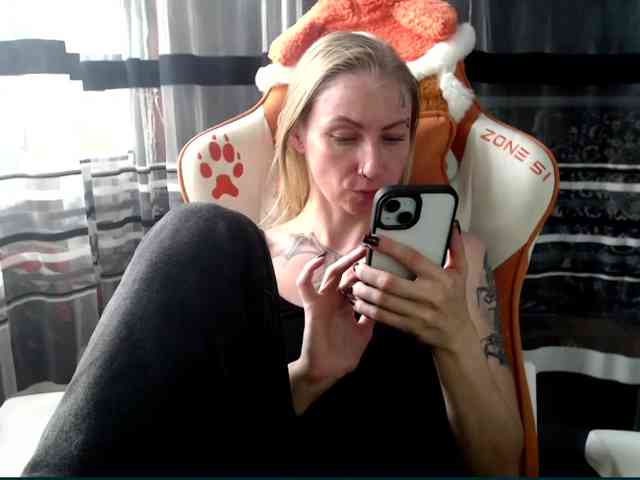 Lollifoxy webcam