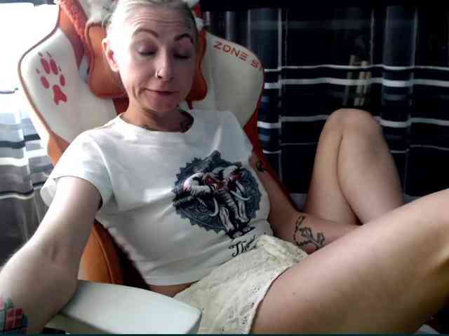 Lollifoxy webcam