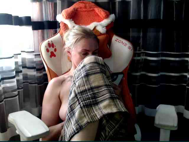 Lollifoxy webcam