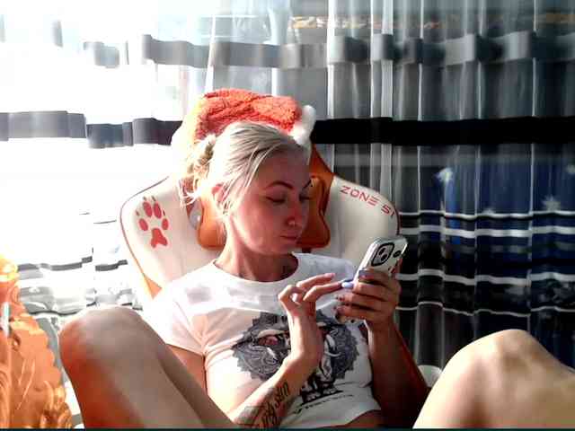 Lollifoxy webcam