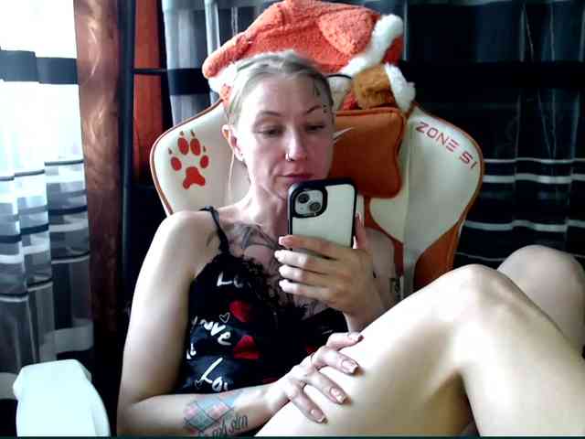 Lollifoxy webcam