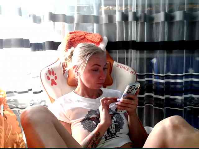 Lollifoxy webcam