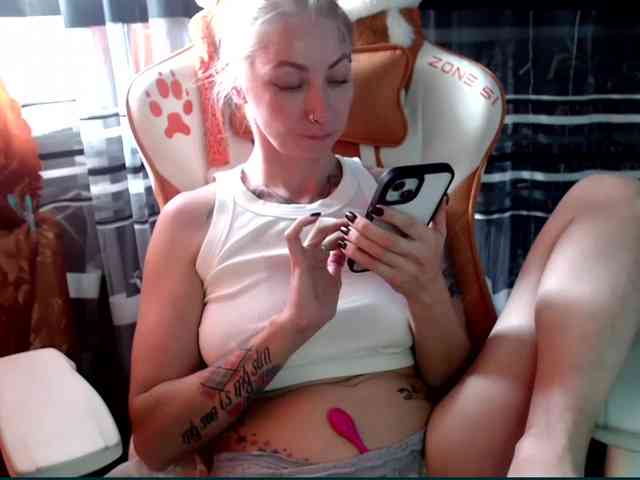 Lollifoxy webcam