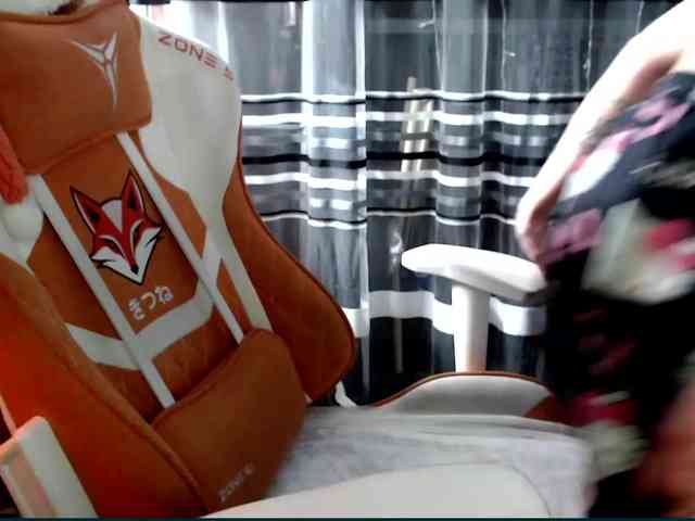 Lollifoxy webcam