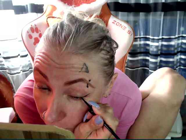 Lollifoxy Live Webcam on BongaCams