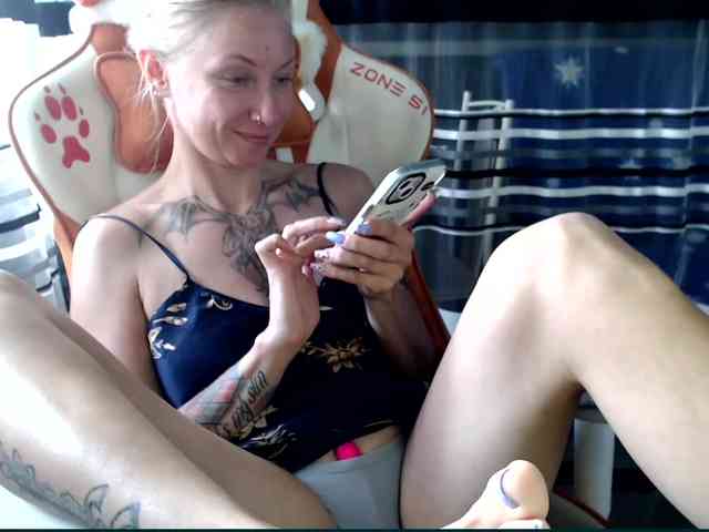 Lollifoxy webcam