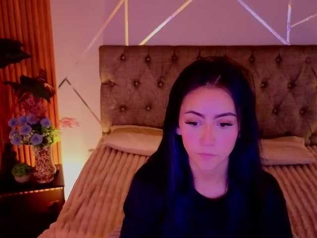Coraliinee live cam on BongaCams