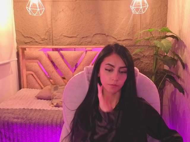 Coraliinee live cam on BongaCams
