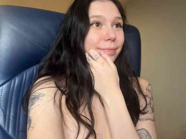 PinkDolly18 webcam