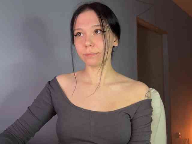 PinkDolly18 webcam