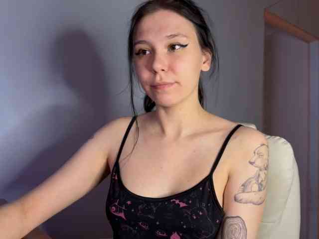PinkDolly18 Live Webcam on BongaCams