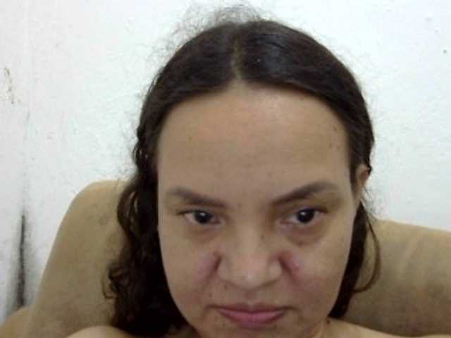 ElizabethMart live cam on BongaCams