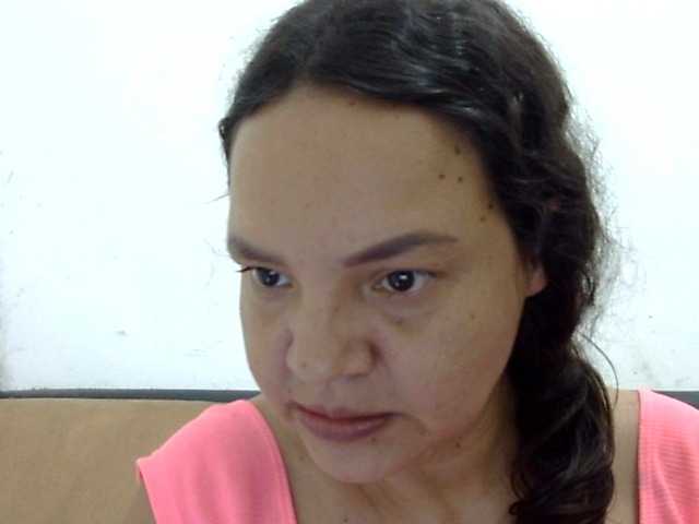 ElizabethMart live cam on BongaCams