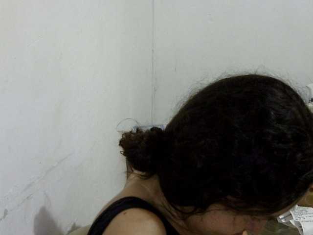 ElizabethMart live cam on BongaCams