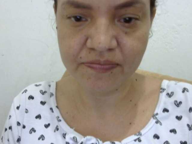 ElizabethMart live cam on BongaCams