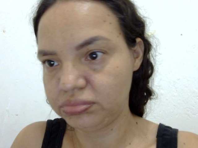 ElizabethMart live cam on BongaCams