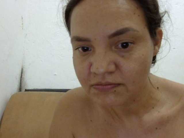 ElizabethMart live cam on BongaCams