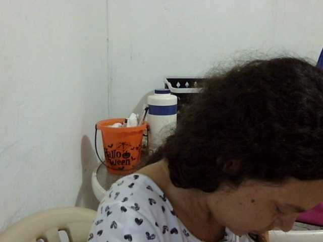 ElizabethMart live cam on BongaCams