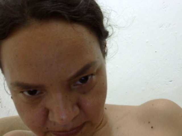 ElizabethMart live cam on BongaCams