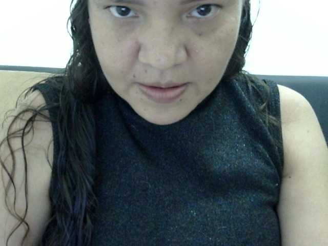 ElizabethMart live cam on BongaCams