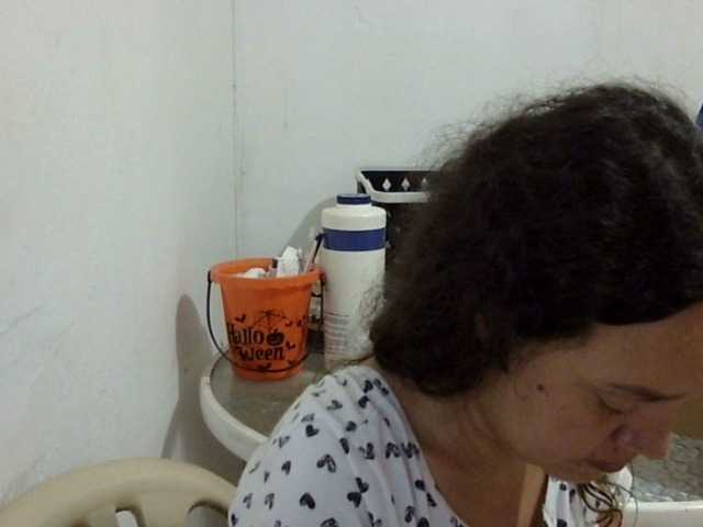 ElizabethMart live cam on BongaCams
