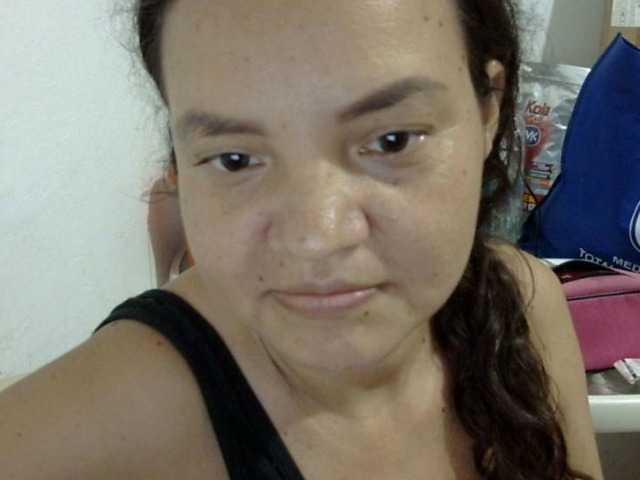 ElizabethMart live cam on BongaCams