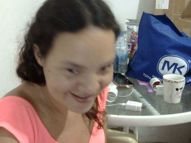 ElizabethMart live cam on BongaCams