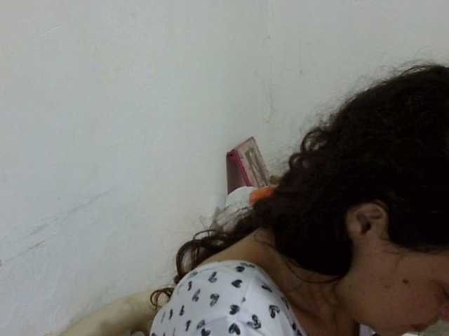 ElizabethMart live cam on BongaCams