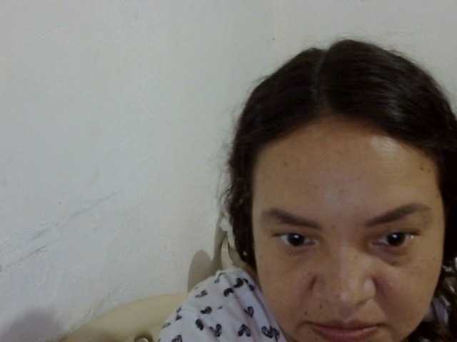 ElizabethMart live cam on BongaCams