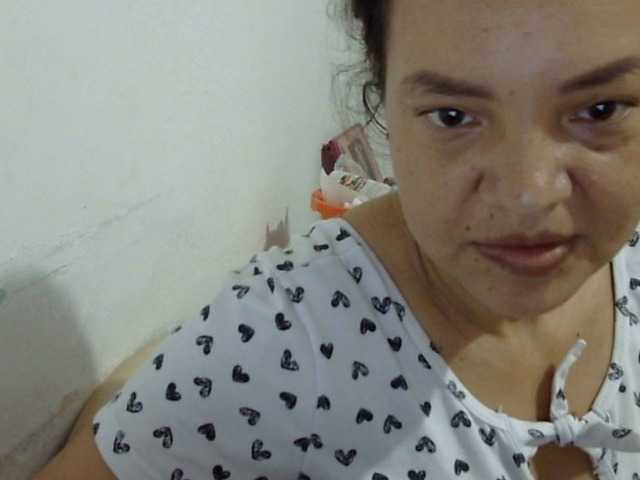ElizabethMart live cam on BongaCams
