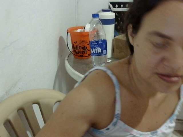 ElizabethMart Cam en directo en BongaCams