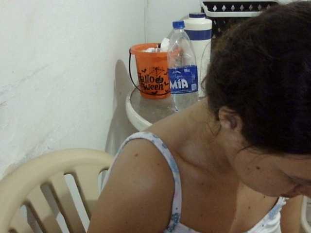 ElizabethMart live cam on BongaCams